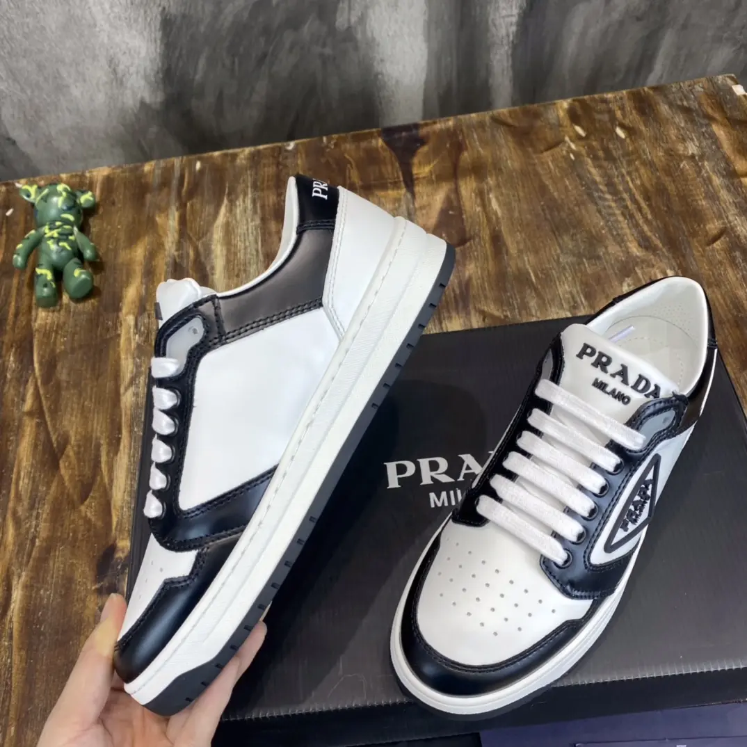 Chic Prada 22C White Low-Top Sneakers – High Quality Replica Prada Shoes 1: 216