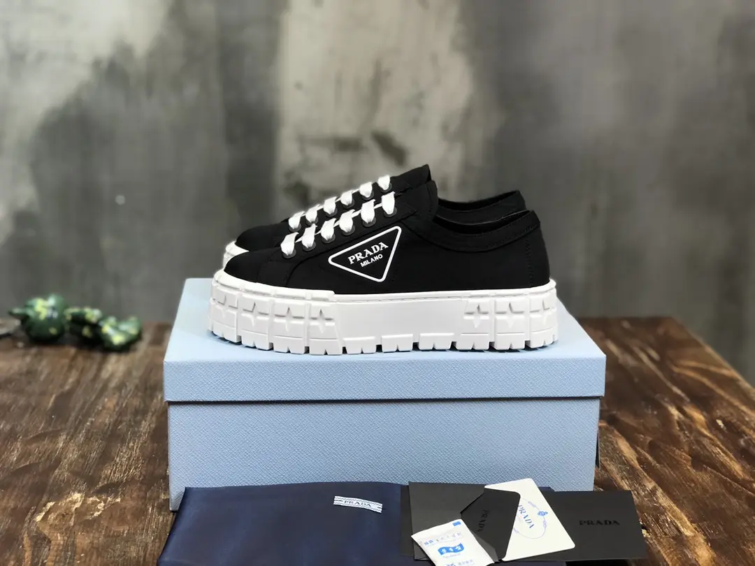 Sustainable Prada Canvas Platform Sneakers Black White – Replica Prada Shoes & High Quality Prada Sneakers Replica 229