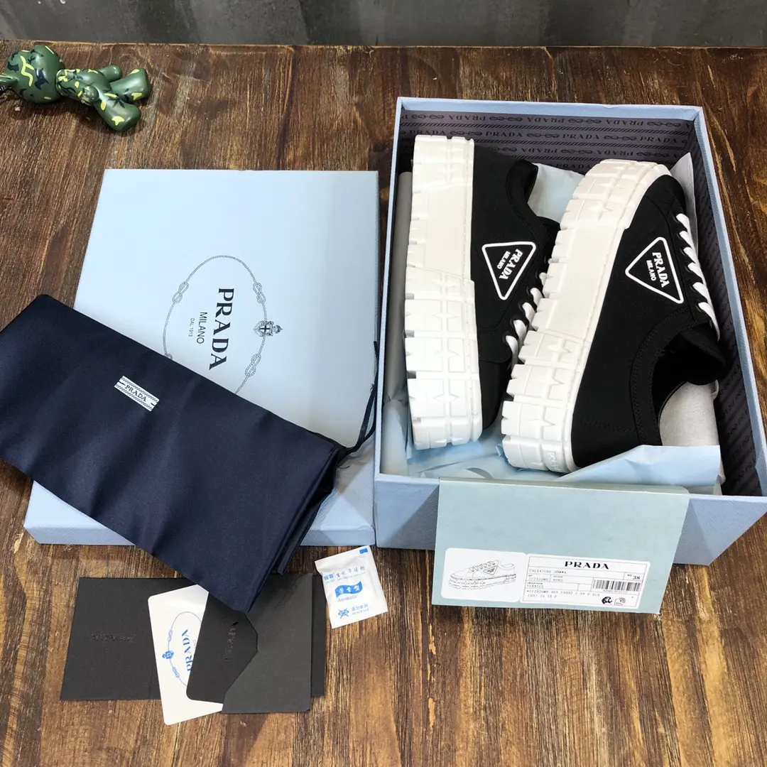 Sustainable Prada Canvas Platform Sneakers Black White – Replica Prada Shoes & High Quality Prada Sneakers Replica 229