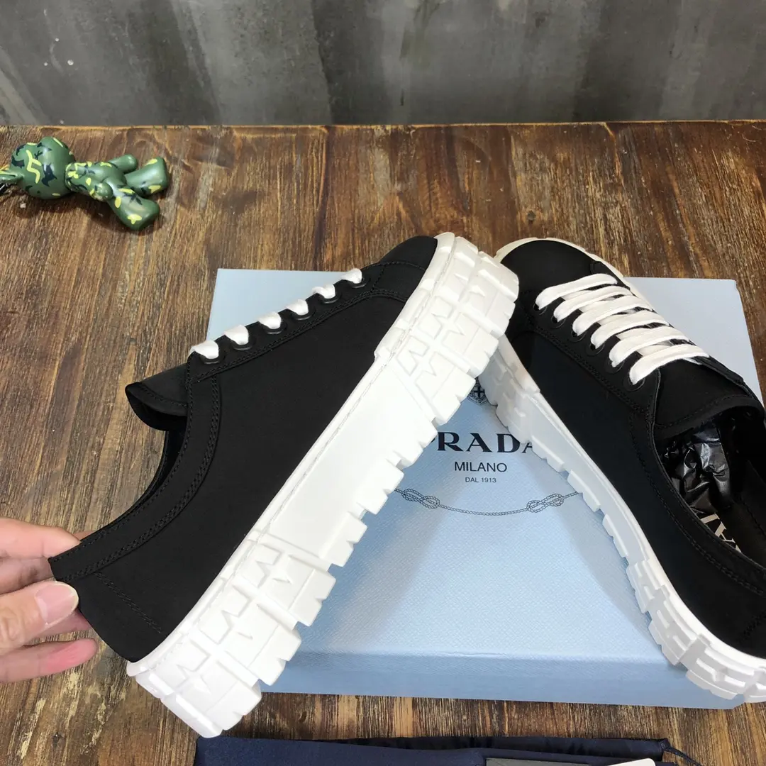 Sustainable Prada Canvas Platform Sneakers Black White – Replica Prada Shoes & High Quality Prada Sneakers Replica 229