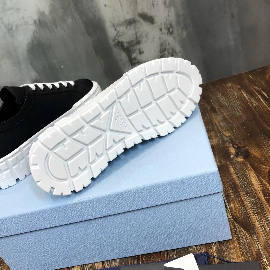 Sustainable Prada Canvas Platform Sneakers Black White – Replica Prada Shoes & High Quality Prada Sneakers Replica 229