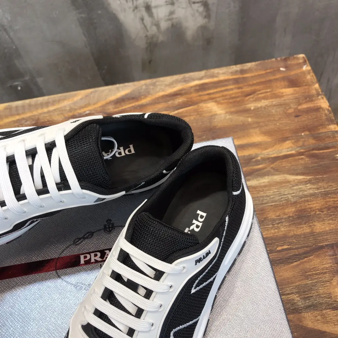 Cozy Prada Men’s 2022 Top Quality Sneakers – Black and White Knit Style, 1:1 Replica Sneakers, High Quality Prada Replica, Sizes 38- 168