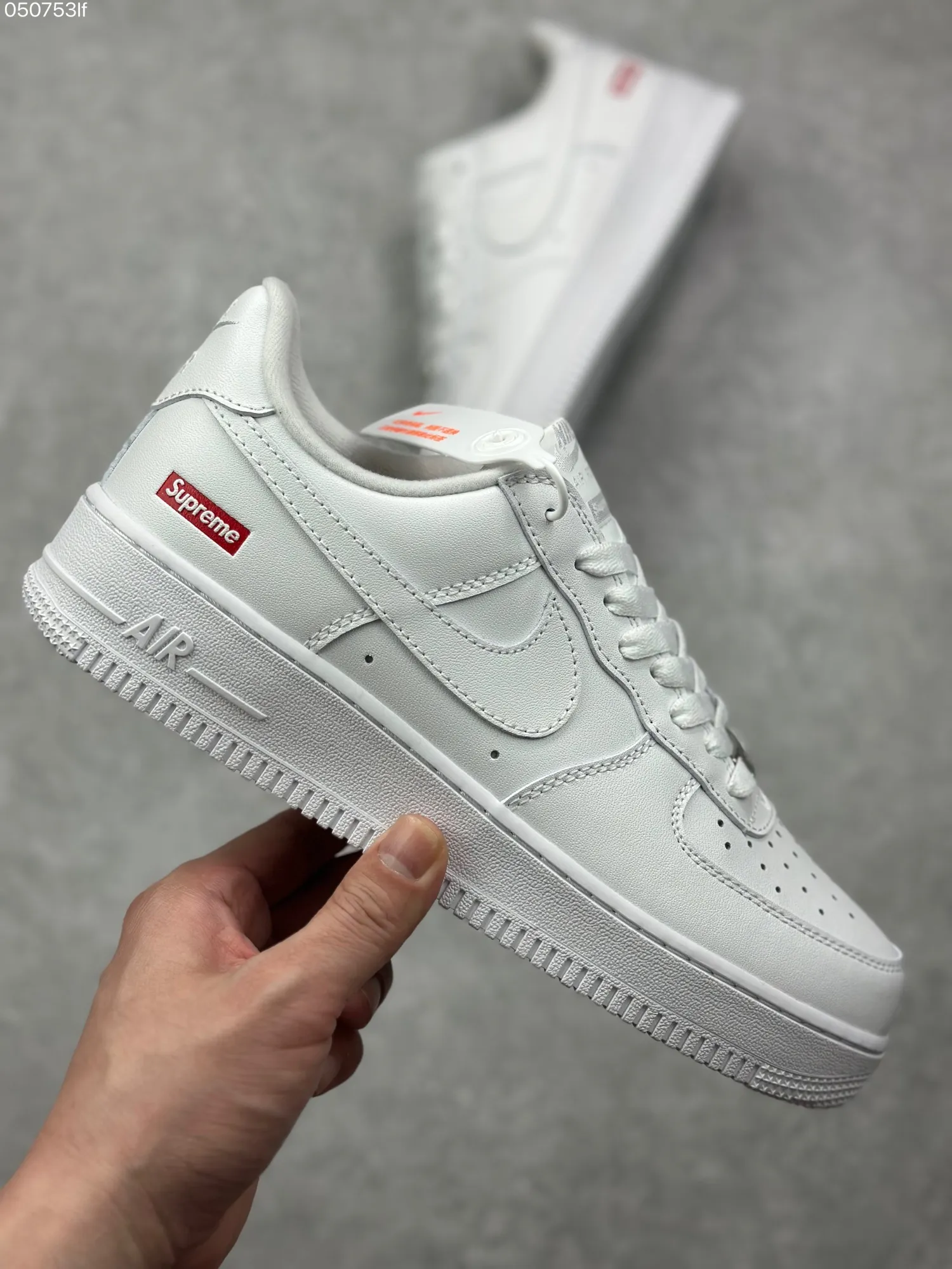 Trendsetting Supreme x Nike Air Force 1 ’07 Low All-White Custom Leather  Sneakers – Best Replica Sneakers & Rep Shoes 993
