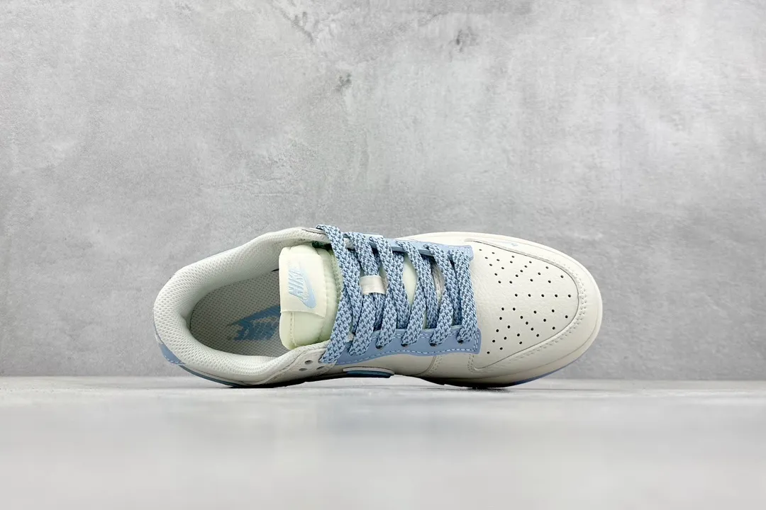 Supreme x Nike SB Dunk Low Blue Starry Sky Replica Nikes Rep Sneakers EasyCare 1575