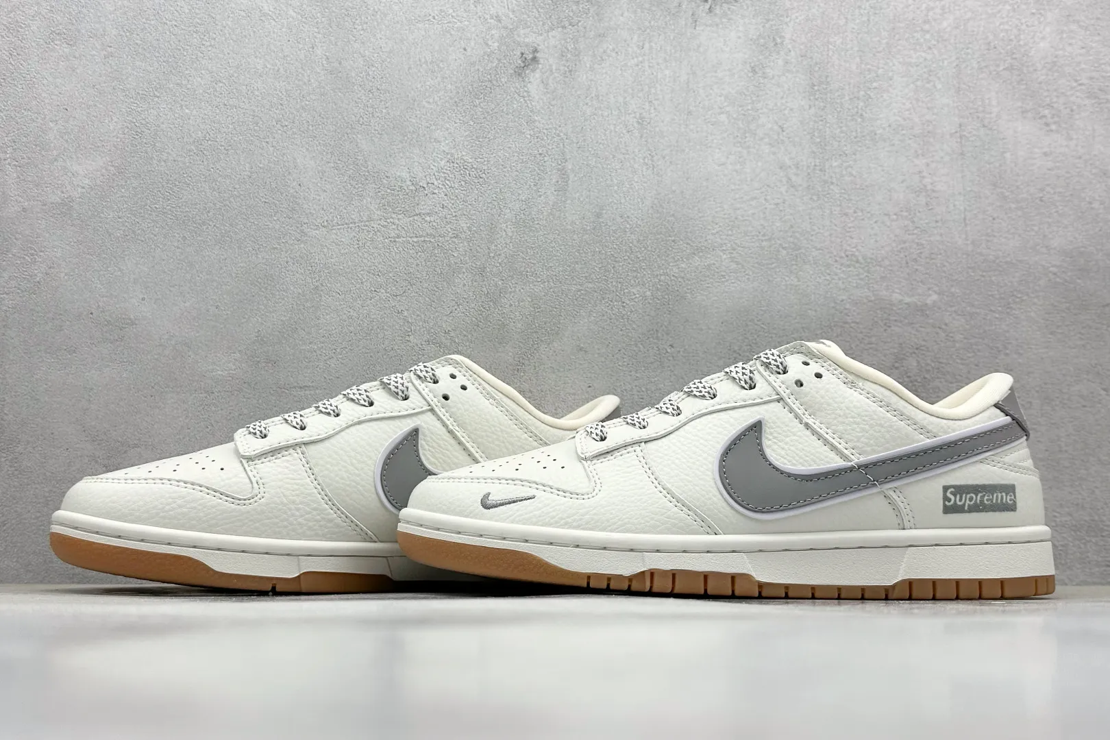 Sporty Supreme x Nike SB Dunk Low Light Grey –  Replica Nikes & Rep Shoes Collection 1628