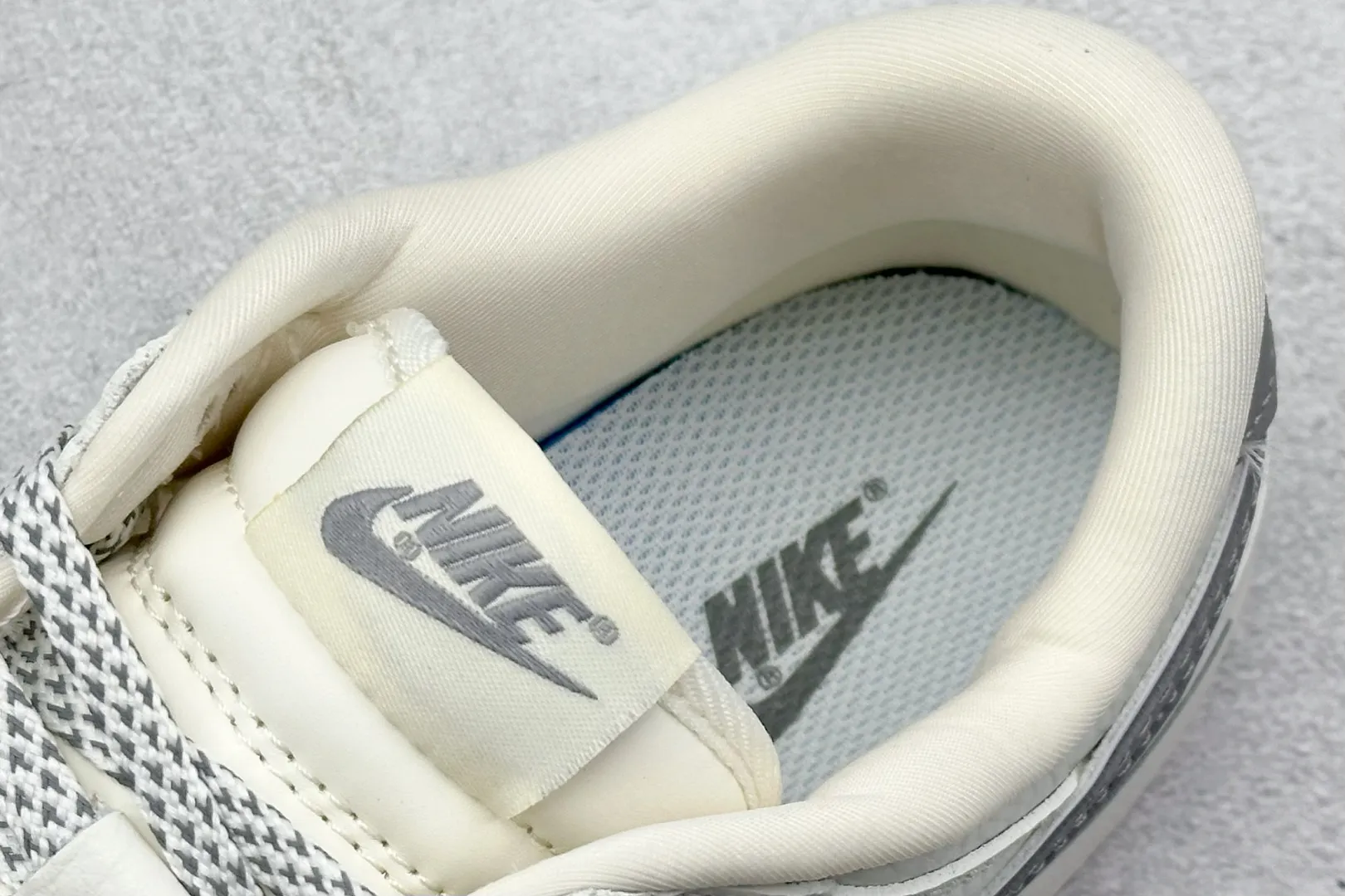 Sporty Supreme x Nike SB Dunk Low Light Grey –  Replica Nikes & Rep Shoes Collection 1628