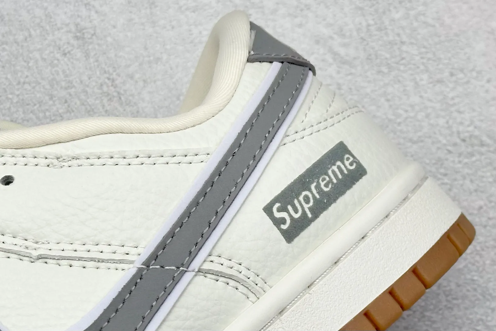 Sporty Supreme x Nike SB Dunk Low Light Grey –  Replica Nikes & Rep Shoes Collection 1628