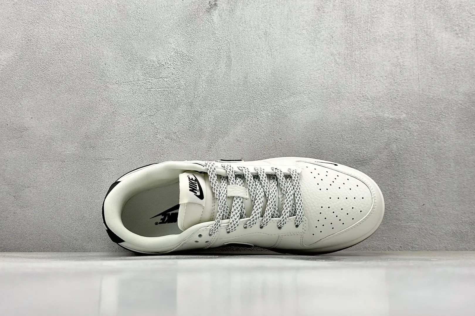 Supreme x Nike SB Dunk Low White Black –  Replica Nikes & Fake Nike Shoes AllSeason 1608