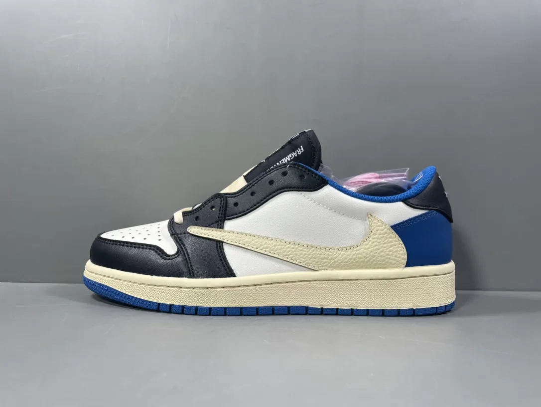 Travis Scott x Air Jordan 1 Low OG SP “Blue Lightning” – Corporate Edition Rep Shoes with Top-Quality Best Replica Sneakers MoistureWicking 1257