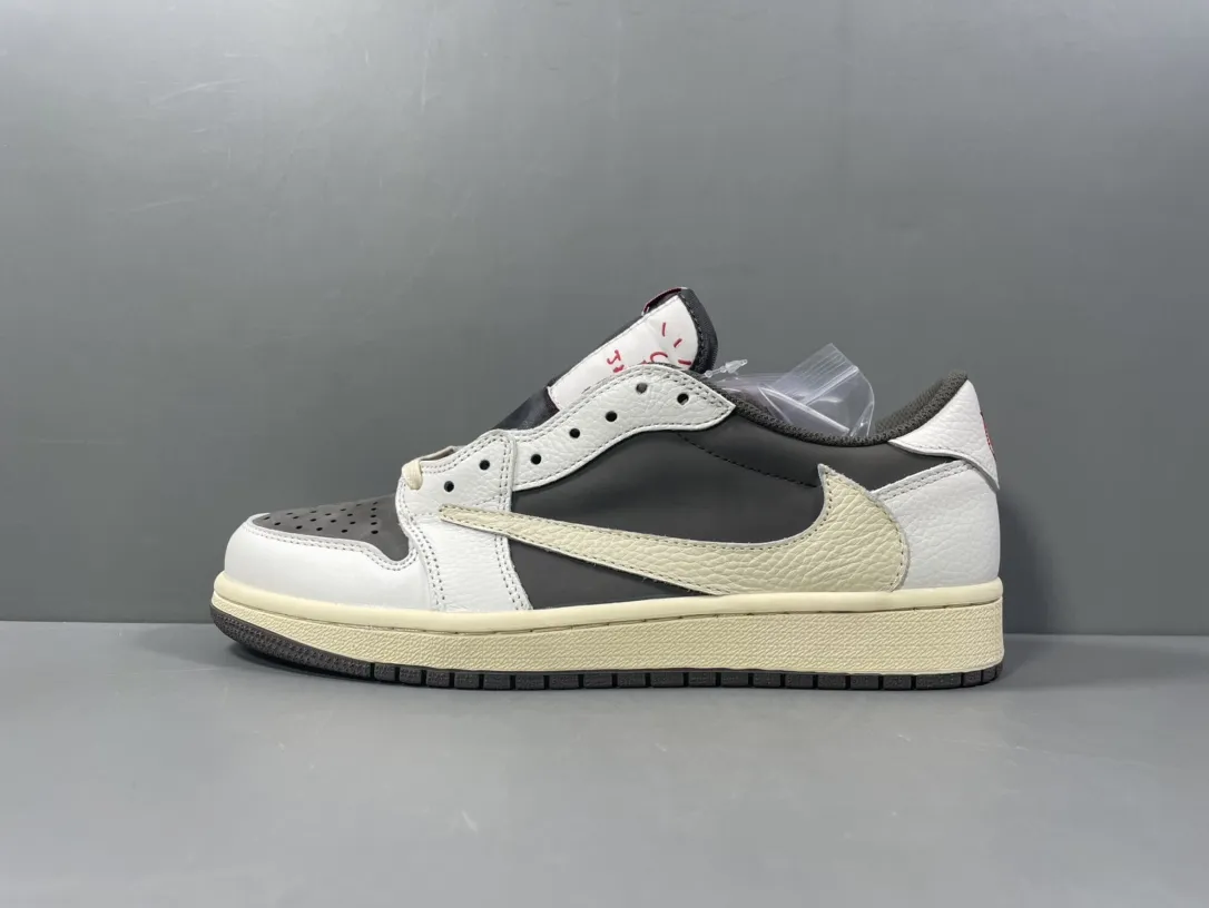 Fashionable Travis Scott x Air Jordan 1 Low OG SP “White Brown” – Reverse Swoosh Collaboration Sneaker with Top Rep Shoes and Best Replica Sneakers Design 1260