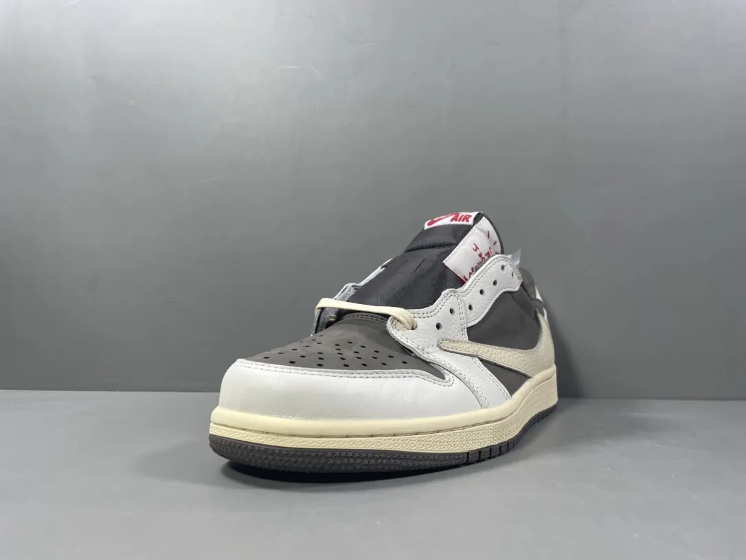 Fashionable Travis Scott x Air Jordan 1 Low OG SP “White Brown” – Reverse Swoosh Collaboration Sneaker with Top Rep Shoes and Best Replica Sneakers Design 1260