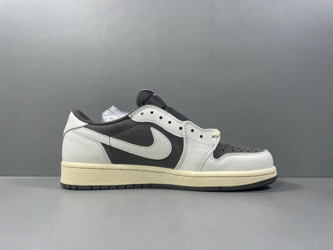 Fashionable Travis Scott x Air Jordan 1 Low OG SP “White Brown” – Reverse Swoosh Collaboration Sneaker with Top Rep Shoes and Best Replica Sneakers Design 1260