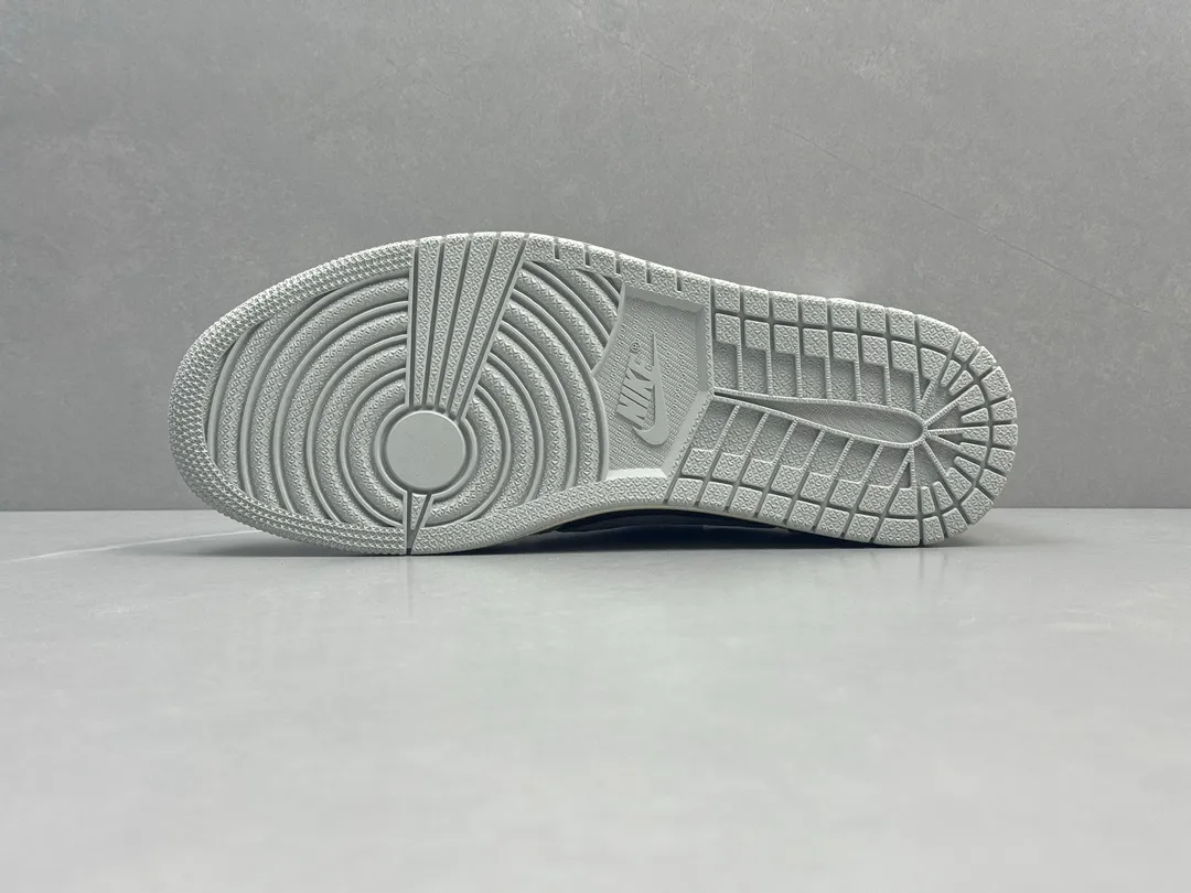 Travis Scott x Air Jordan 1 Low OG SP “Wolf Grey” – Pure  Version Rep Shoes, Sizes 36-47 (Including Half Sizes ZeroBulk 1237