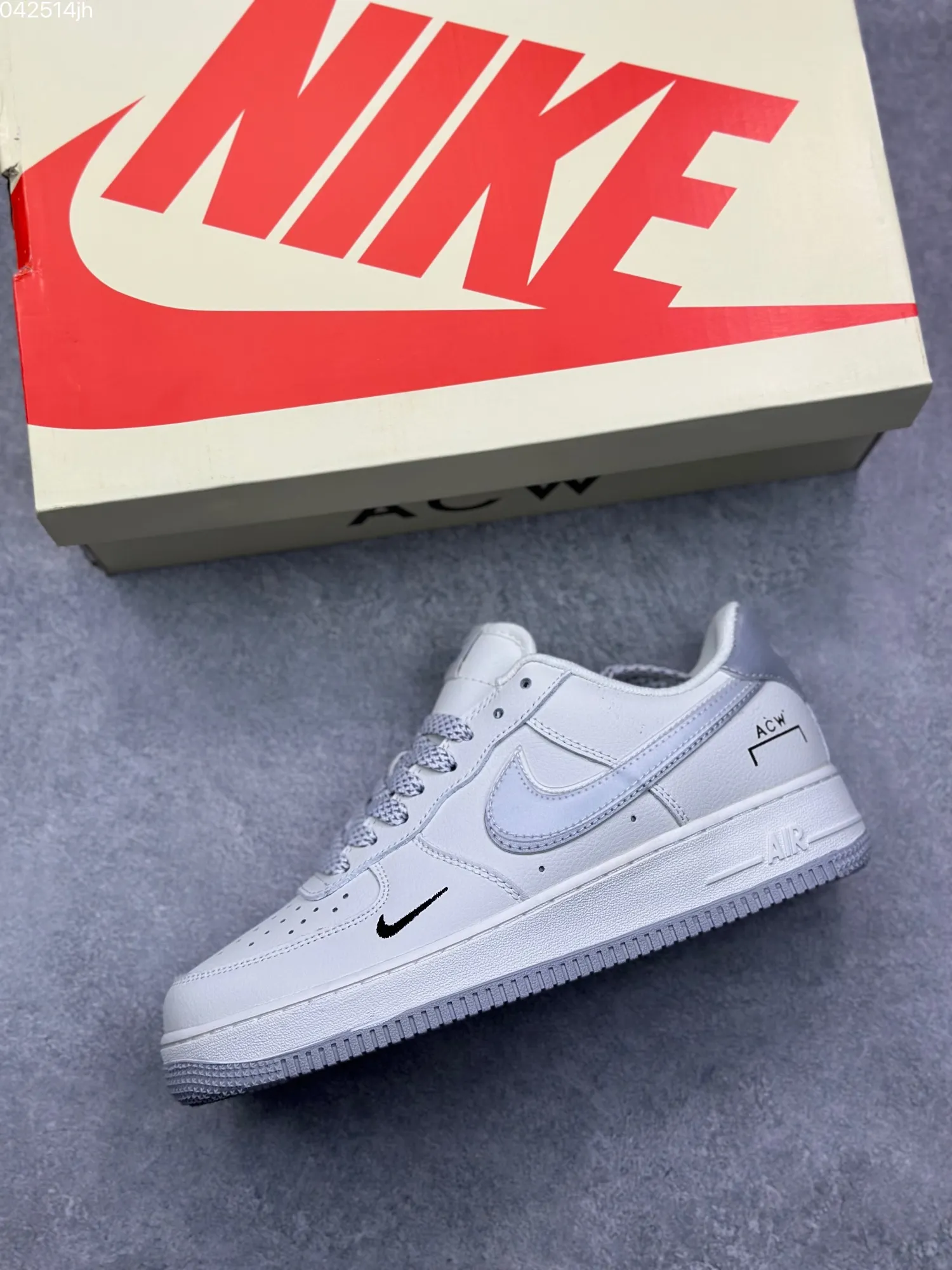 Vlone x Nike Air Force 1 ’07 Low Cream Black  Sneakers for Men – Premium Rep Shoes with High Quality Replica Design Packable 1076