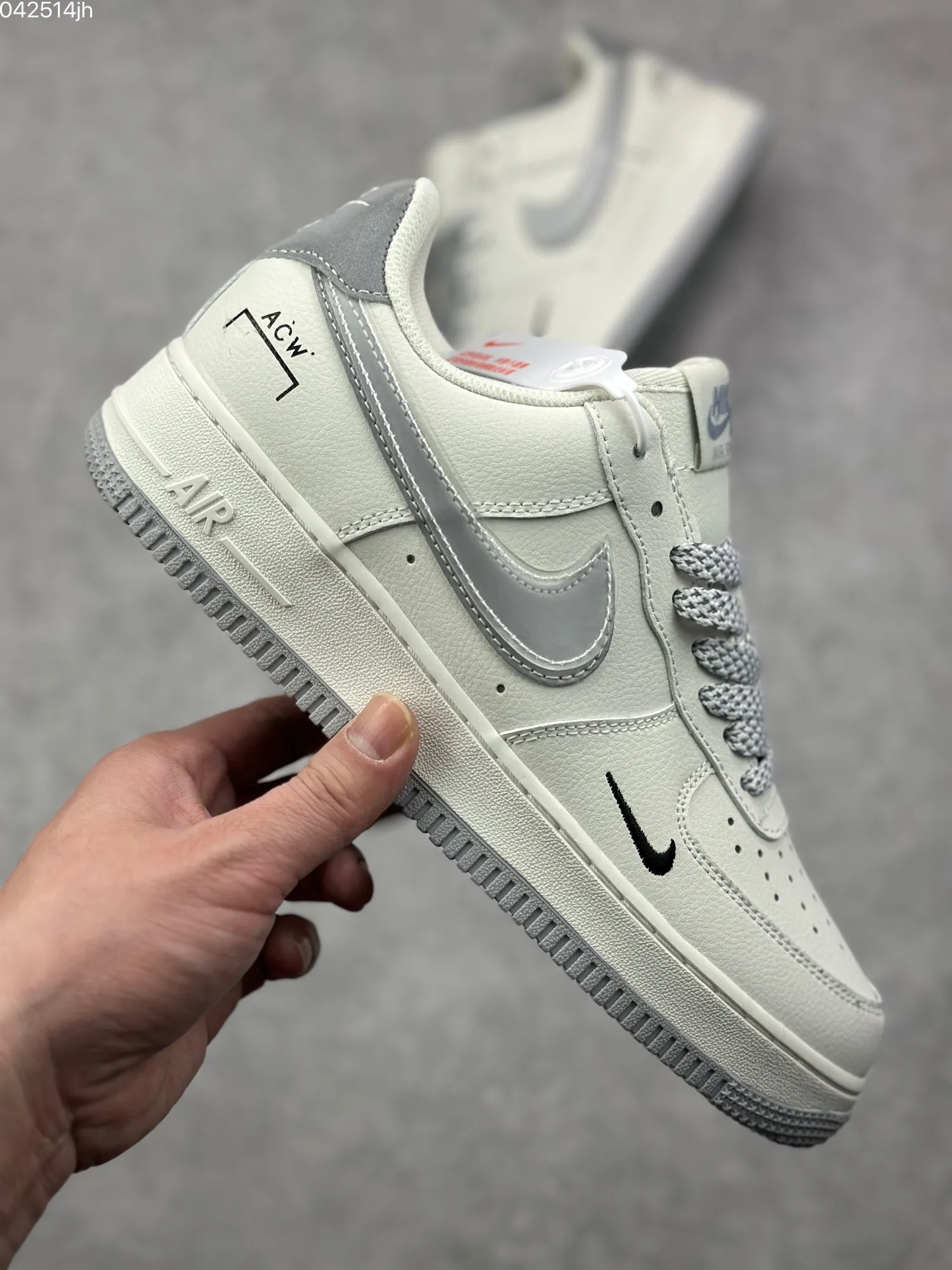 Vlone x Nike Air Force 1 ’07 Low Cream Black  Sneakers for Men – Premium Rep Shoes with High Quality Replica Design Packable 1076