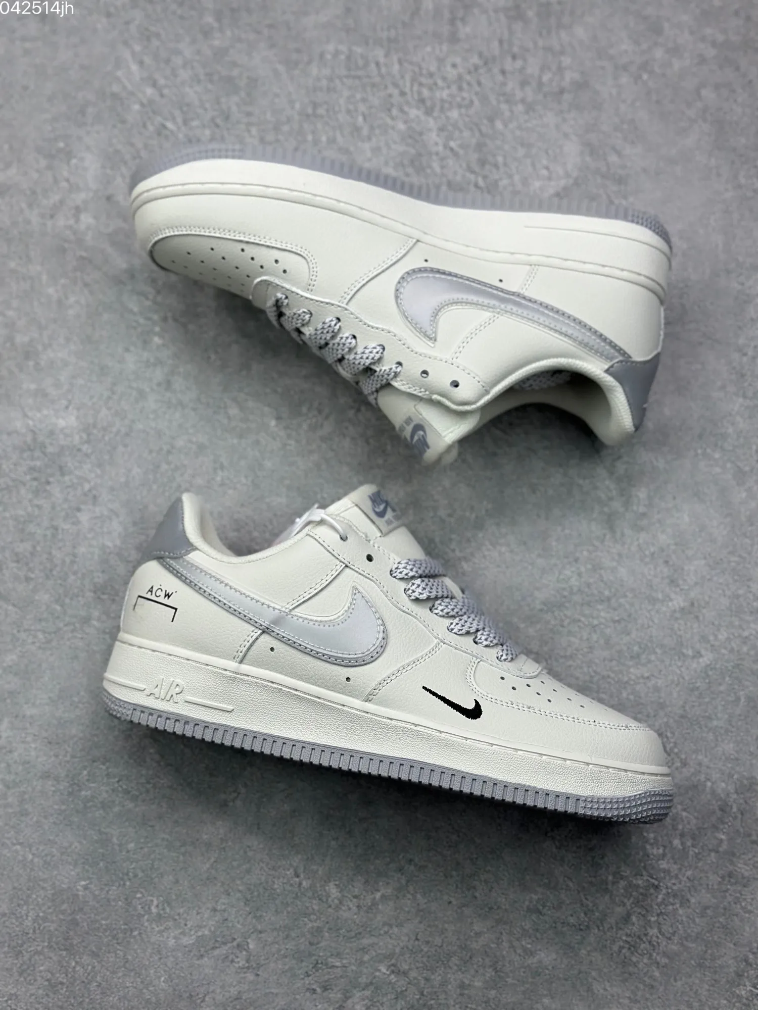 Vlone x Nike Air Force 1 ’07 Low Cream Black  Sneakers for Men – Premium Rep Shoes with High Quality Replica Design Packable 1076