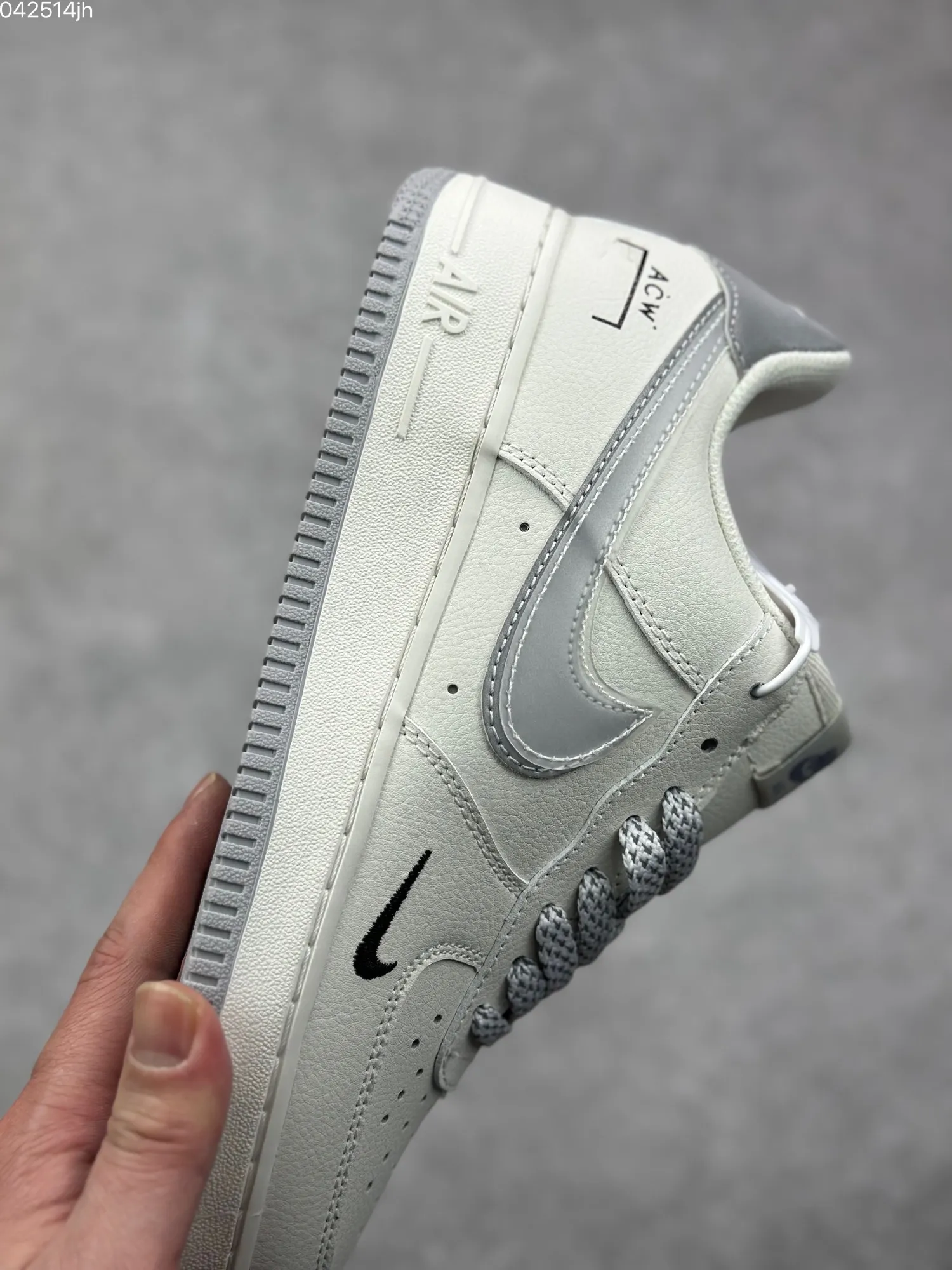 Vlone x Nike Air Force 1 ’07 Low Cream Black  Sneakers for Men – Premium Rep Shoes with High Quality Replica Design Packable 1076