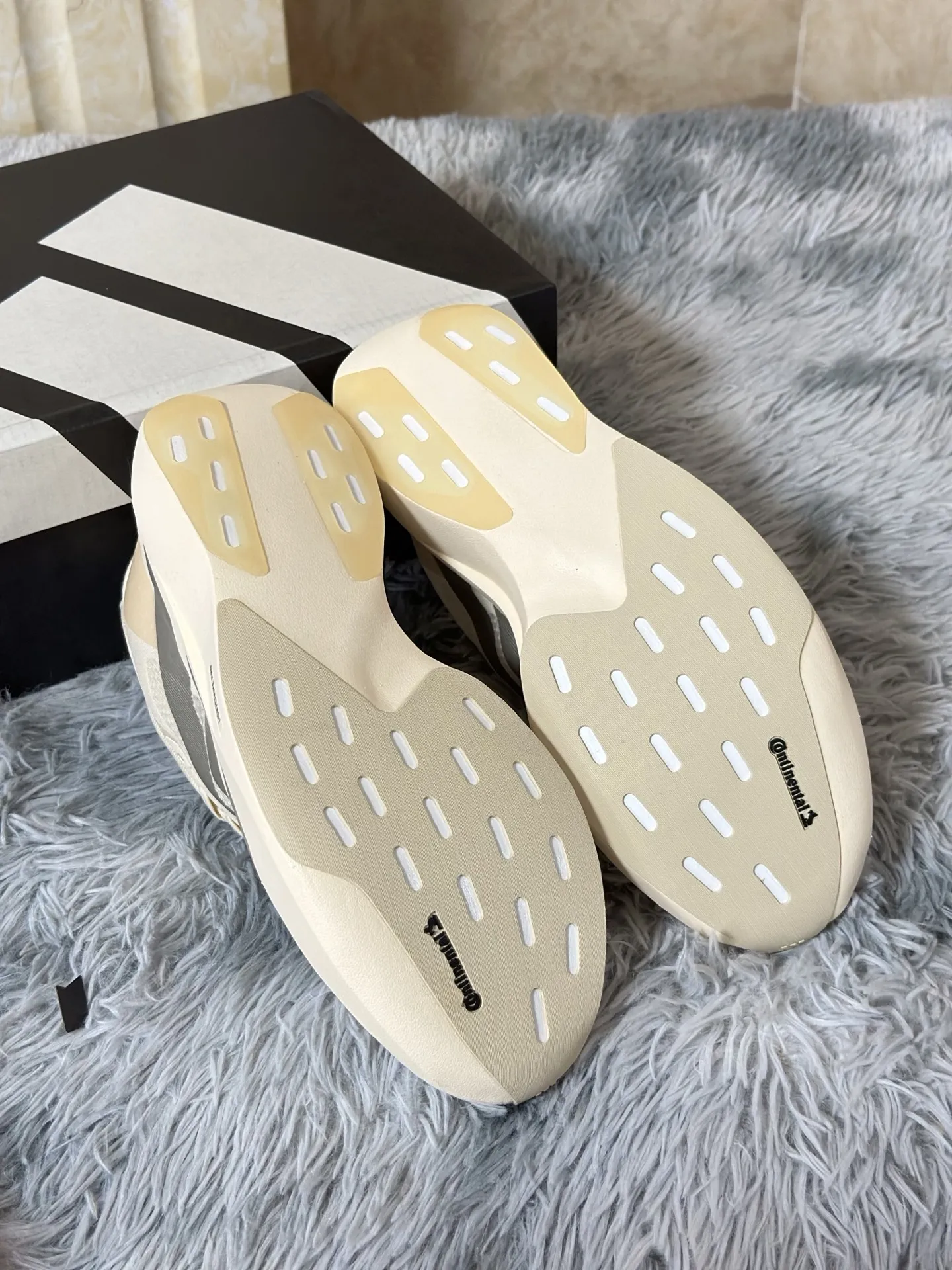 adidas Adizero Evo SL White Running Shoes – High-Quality Replica Adidas Sneakers Unique 478