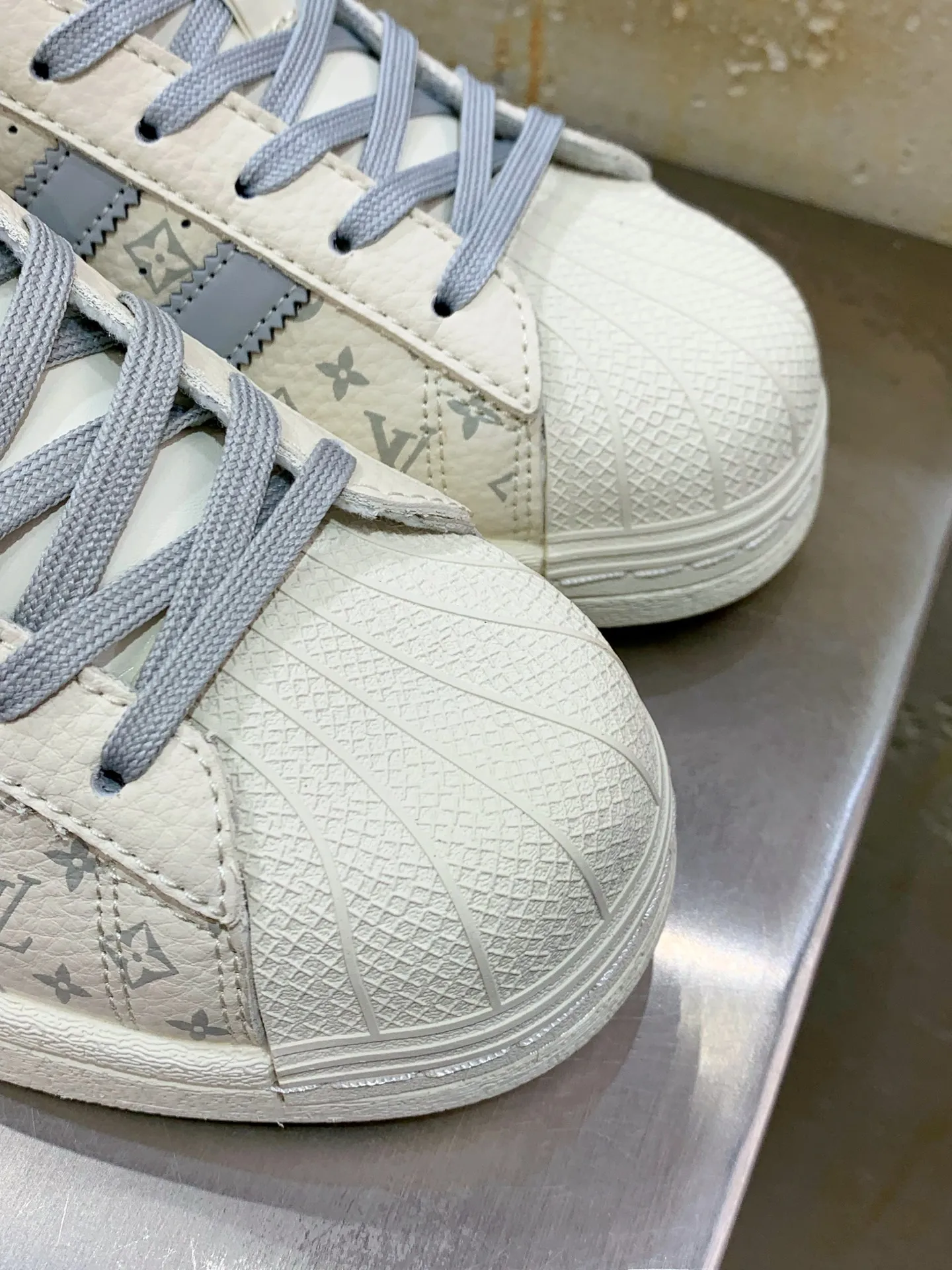 GoAnywhere adidas Gazelle Indoor W Cream Blue Low Top – Replica Adidas Shoes 496