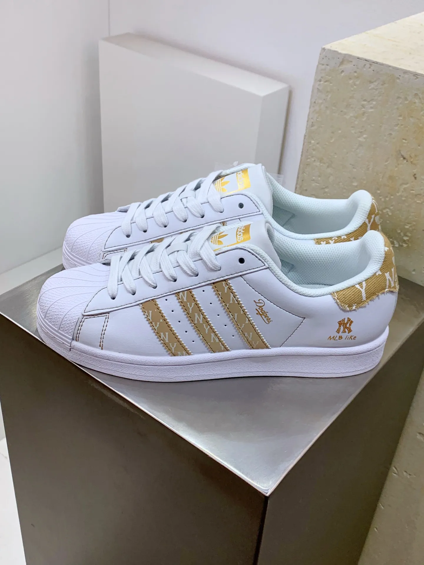 Fashionable adidas Gazelle Indoor W MLB White Gold – Replica Adidas Shoes 511
