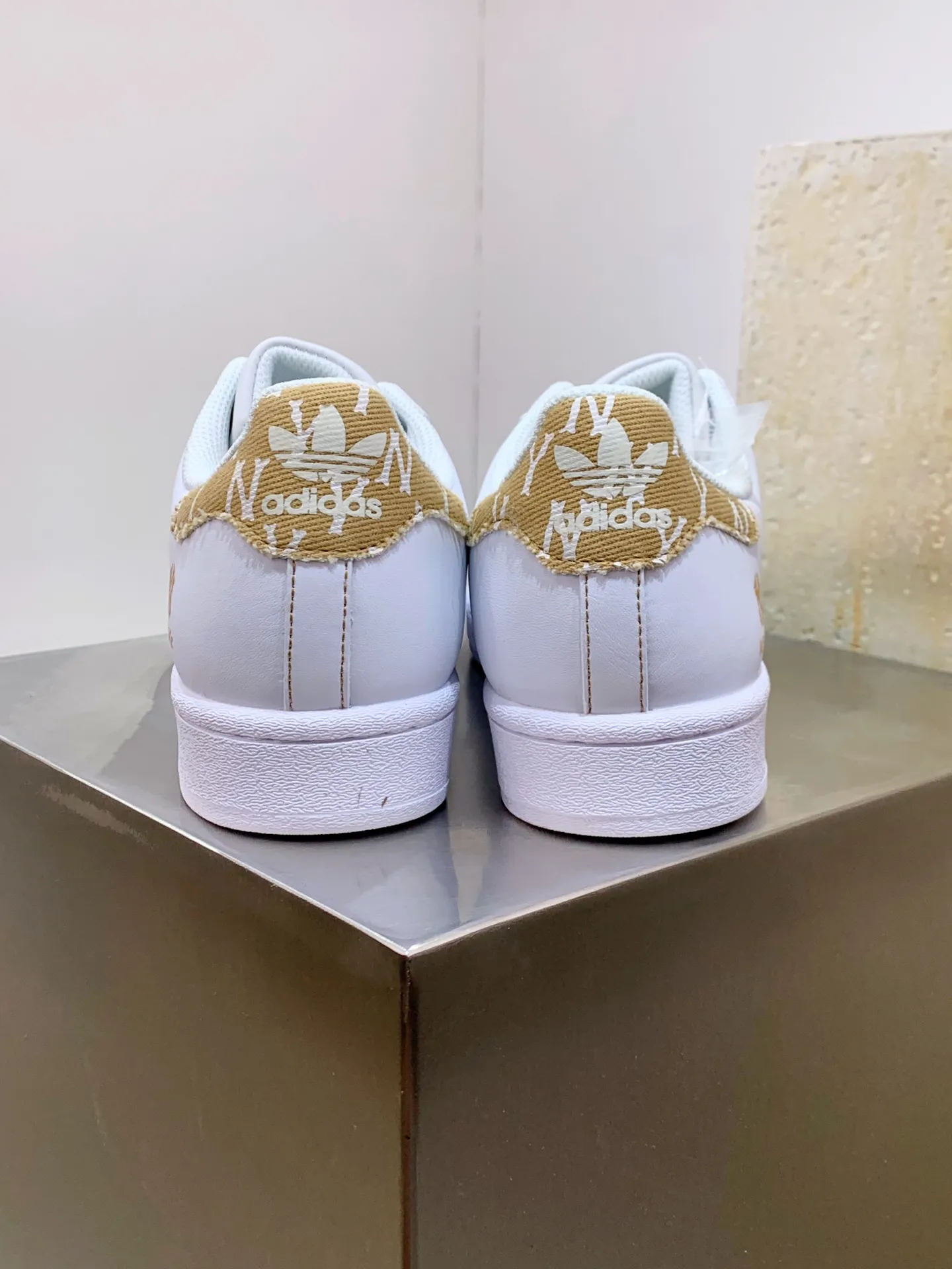 Fashionable adidas Gazelle Indoor W MLB White Gold – Replica Adidas Shoes 511