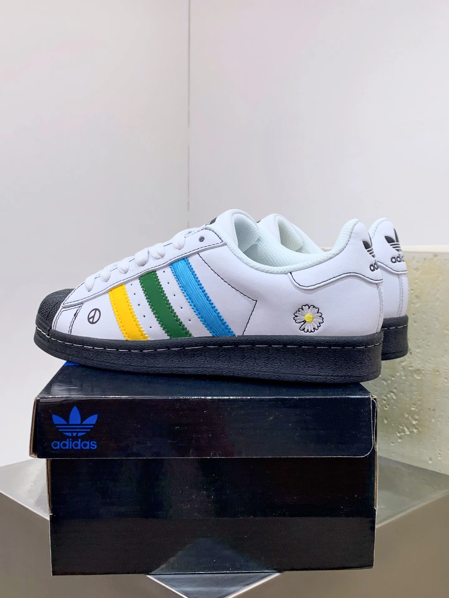 Bold adidas Gazelle Indoor White Multicolor Low – Replica Adidas Shoes 517