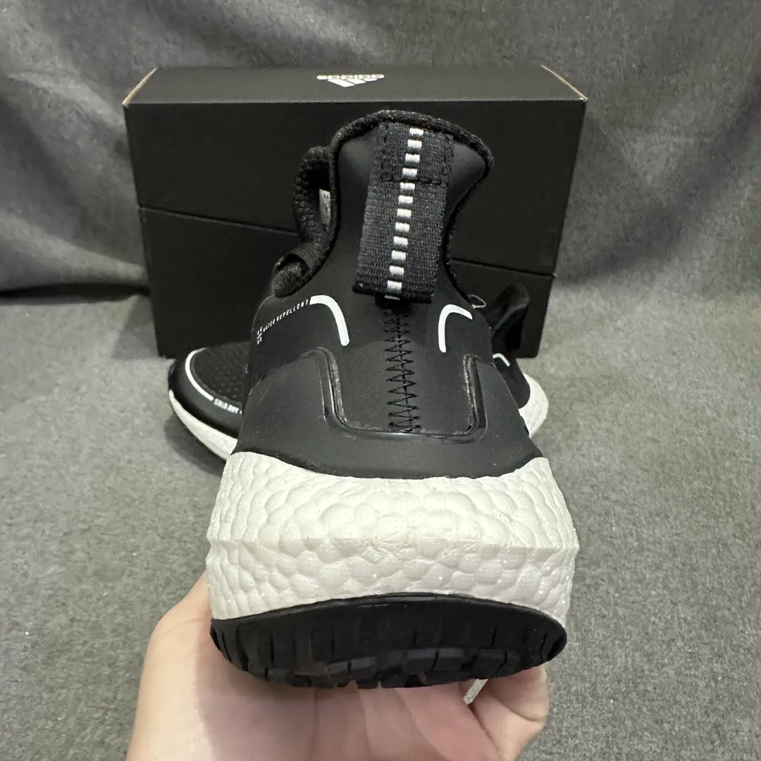 adidas Ultraboost 21 Carbon Black Running Shoes – Replica Adidas Edition Chic 571