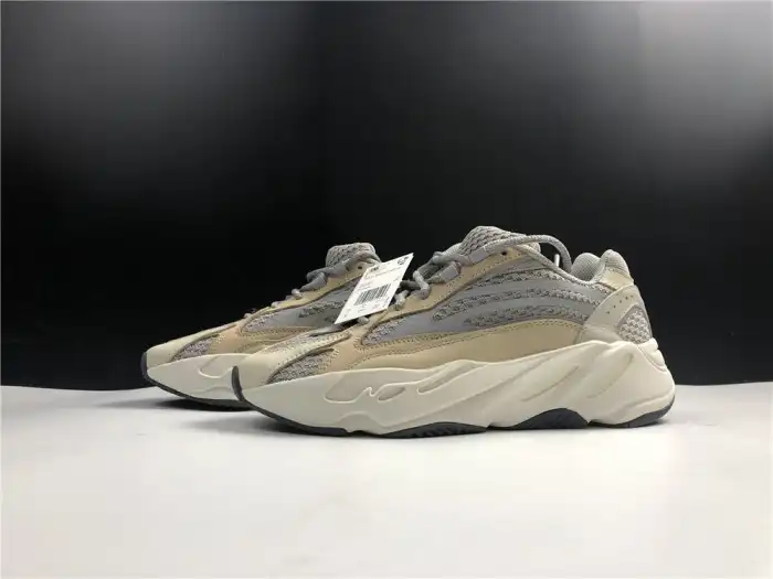 LY Adidas Yeezy Boost 700 V2 Cream Cream GY7924