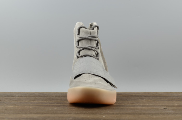 TB ADIDAS YEEZY 750 BOOST LIGHT GREY GUM GLOW DARK BB1840