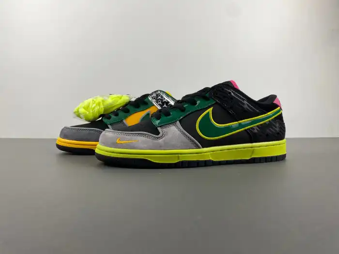 Bmlin Shoes Division Street x Nike Dunk Low What The Duck (Home) HV1454-001