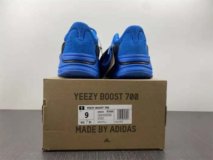 Bmlin ADIDAS YEEZY BOOST 700 HI-RES BLUE HP6674