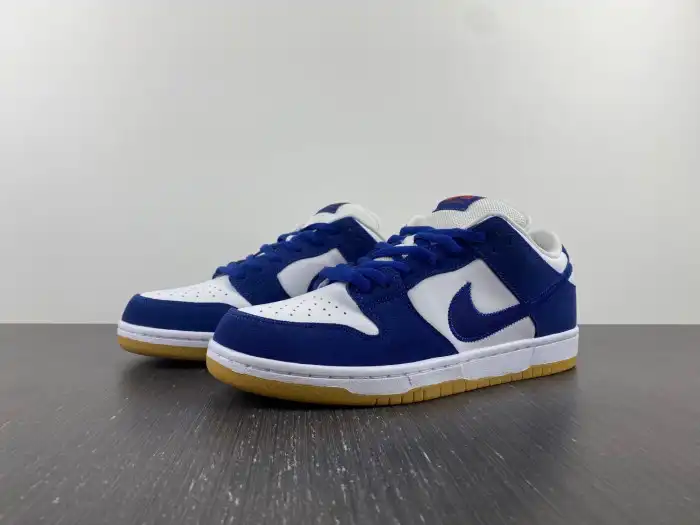 LY Nike SB Dunk Low Los Angeles Dodgers DO9395-400