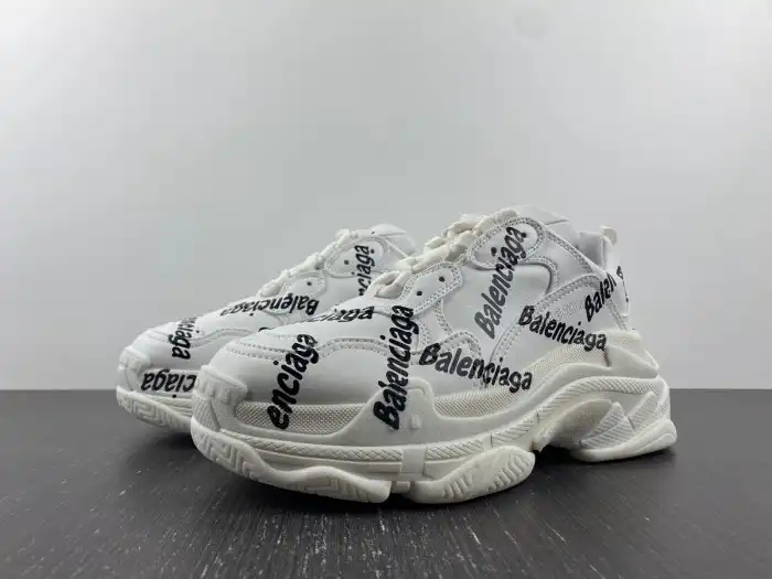 BLCG TRIPLE S SNEAKER 536737 W2FAB 9010