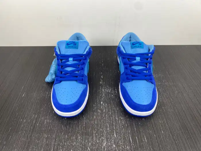 Reps LY Nike SB Dunk Low Blue Raspberry DM0807-400