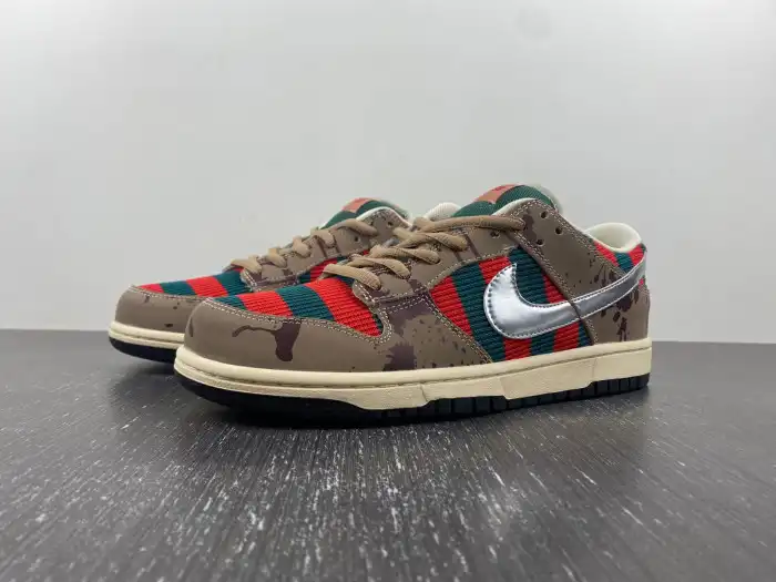 LY Nike SB Dunk Low Freddy Krueger 313170-202