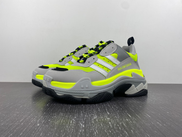 TB Adidas x BLCG TRIPLE S SNEAKER 712821 W2ZB5 7512