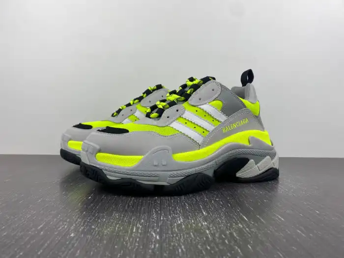 LY Adidas x BLCG TRIPLE S SNEAKER 712821 W2ZB5 7512