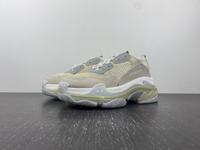 TB BLCG TRIPLE S SNEAKER 524039 W2FW4 9790