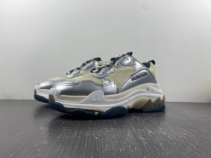 TB BLCG TRIPLE S SNEAKER 524039 W2FS2 8106