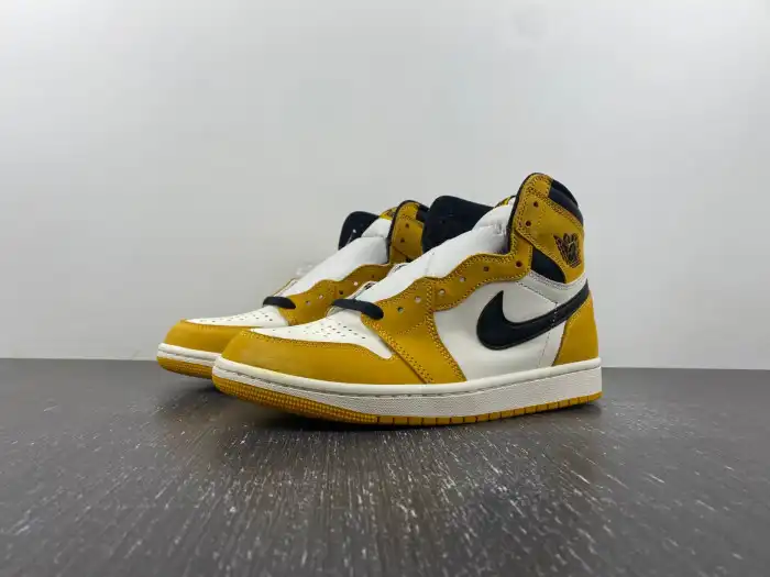 Bmlin Air Jordan 1 High OG Yellow Ochre DZ5485-701