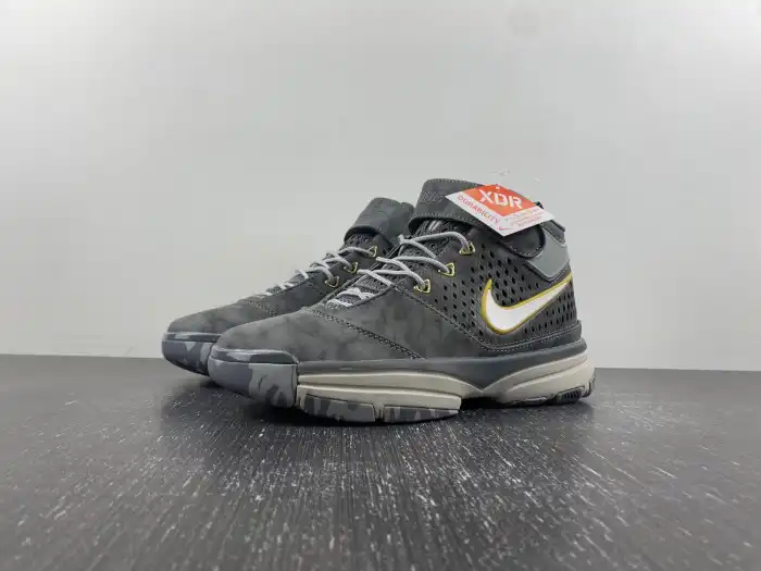 Husky Nike Kobe 2 Prelude (4 50+ Points) 640222-001