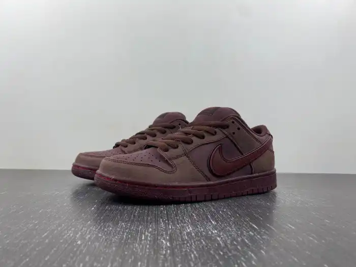 LY Nike SB Dunk Low City of Love FN0619-600