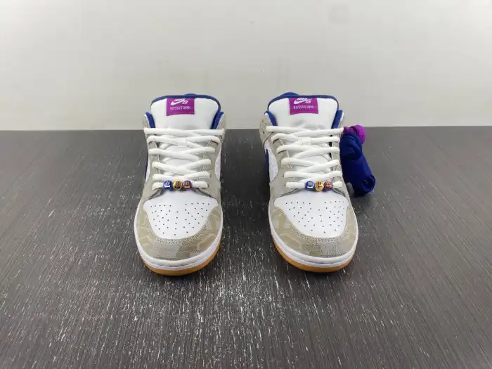 Rep LY Rayssa Leal x Nike SB Dunk Low FZ5251-001