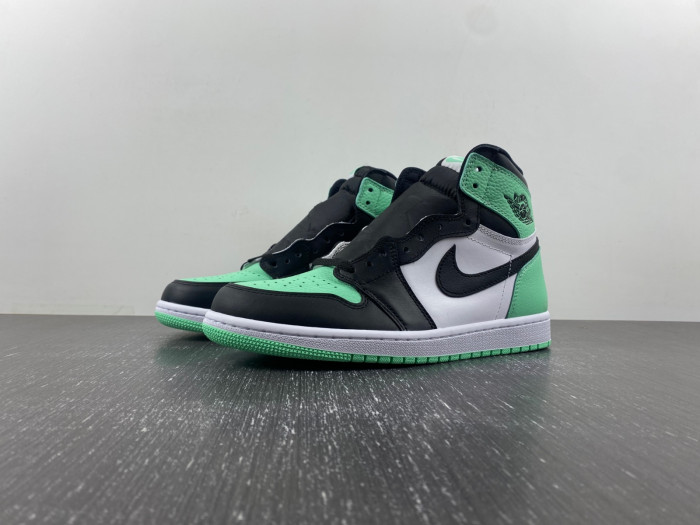 TB Air Jordan 1 High OG Green Glow DZ5485-130