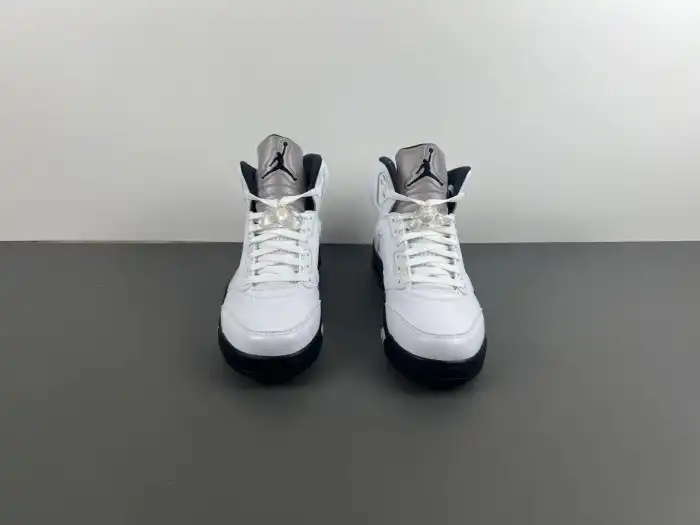 Bmlin Shoes AIR JORDAN 5 RETRO 'WHITE BLACK' DD0587-110