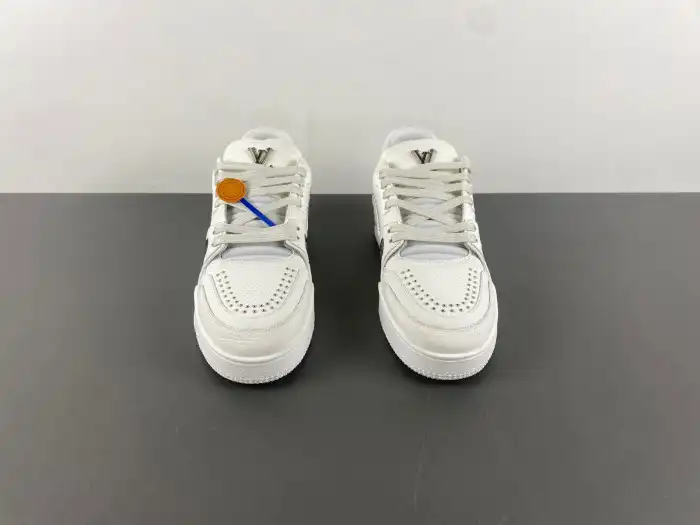 Cheap LV TRAINER SNEAKER 24121002