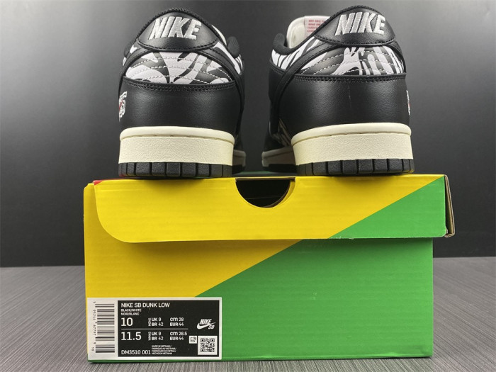 KICKWHO Quartersnacks x Dunk Low SB 'Little Debbies Zebra Cakes' DM3510-001