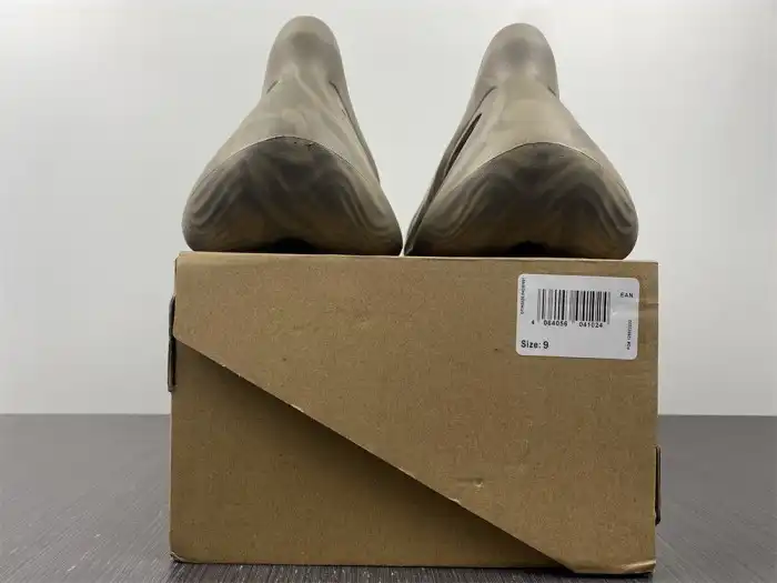 Rep LY Adidas Yeezy Foam RNNR Stone Sage GX4472