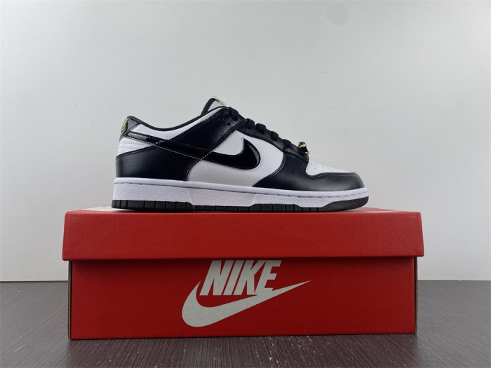 TB Nike Dunk Low World Champ DR9511-100