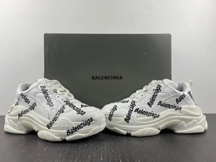 Cheap LY BLCG TRIPLE S SNEAKER 536737 W2FAB 9010